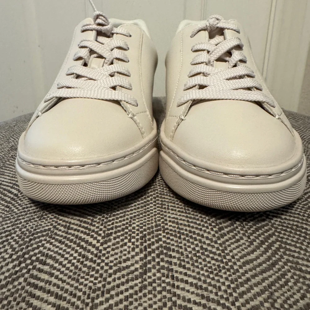 Coach High Line Sneaker with heart - NWT - Picture 3 of 5